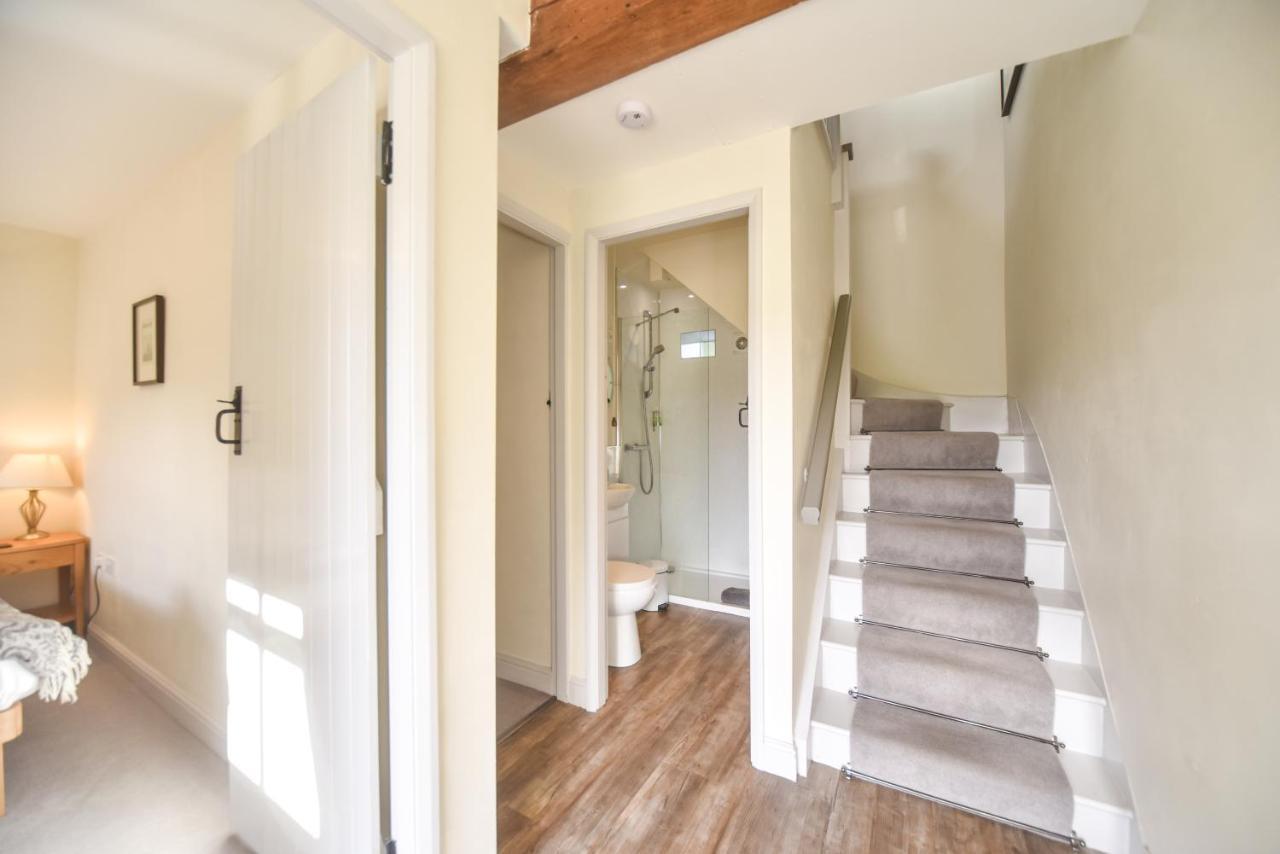 Church Farm Holiday Cottages - Pinster Cottage アッシュボーン エクステリア 写真